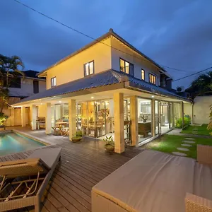 villa-amana-seminyak.hotelsseminyak.net/